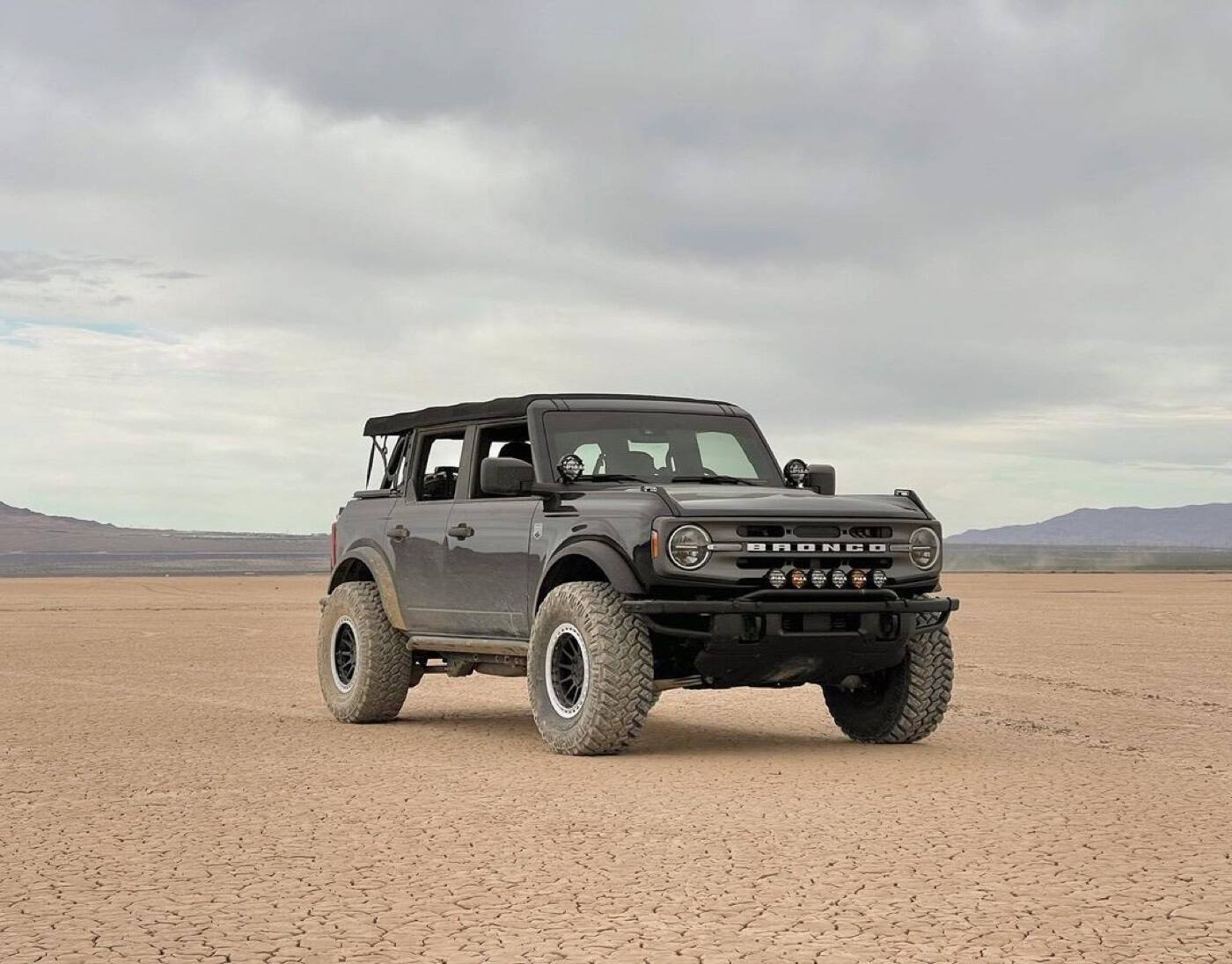 FORD BRONCO PIAA 輔助燈實裝（4/4）