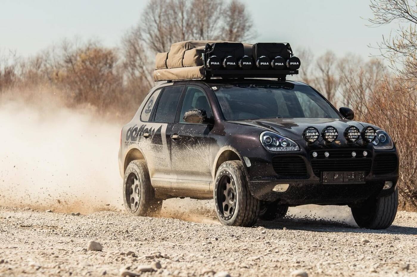 PORSCHE CAYENNE PIAA 輔助燈實裝（3/7）