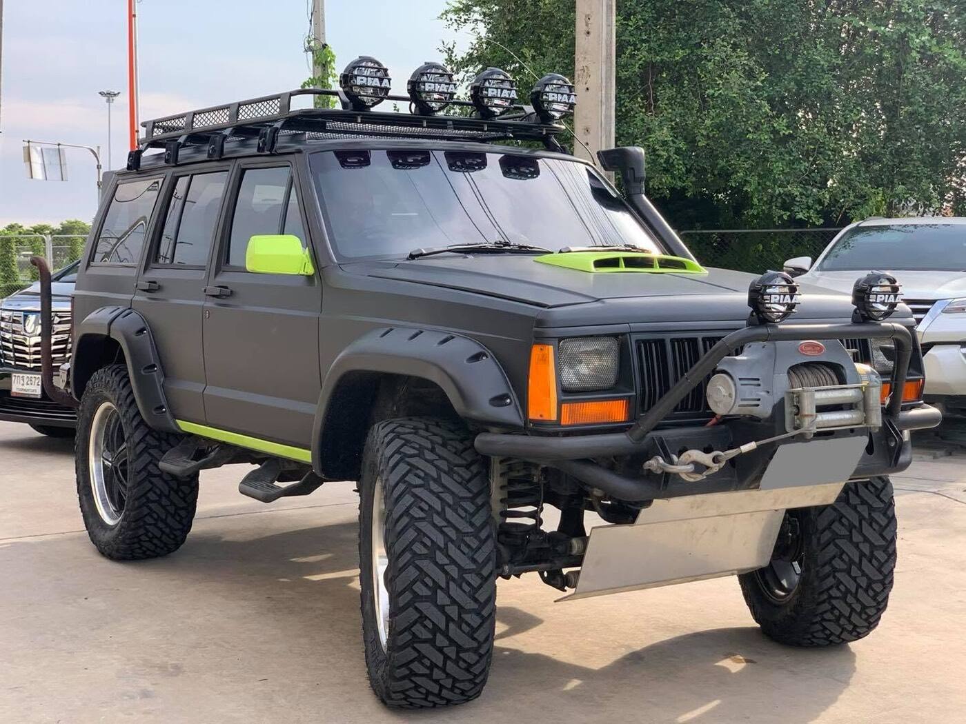 JEEP CHEROKEE PIAA 輔助燈實裝（5/11）