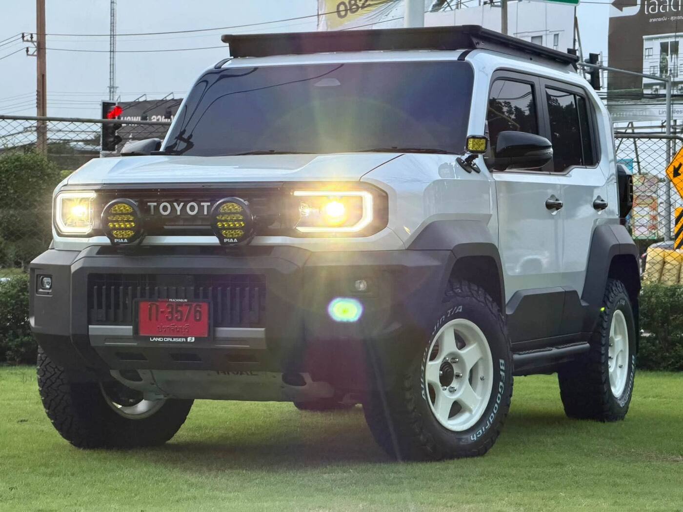 TOYOTA LAND CRUISER FJ（新款） PIAA 輔助燈實裝（2/7）