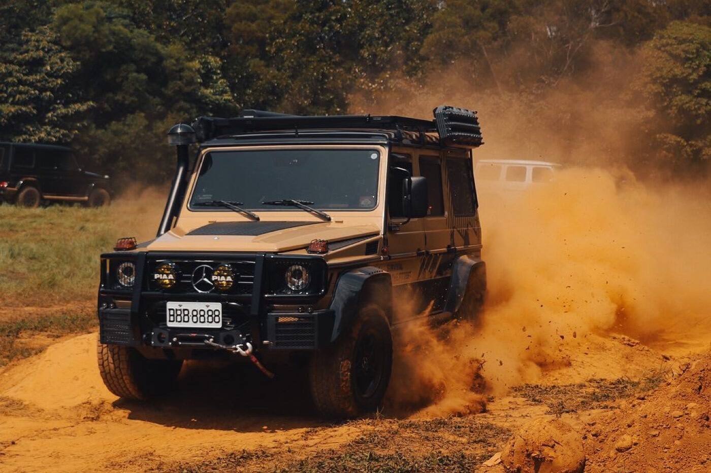 MERCEDES-BENZ G-CLASS PIAA 輔助燈實裝（9/10）