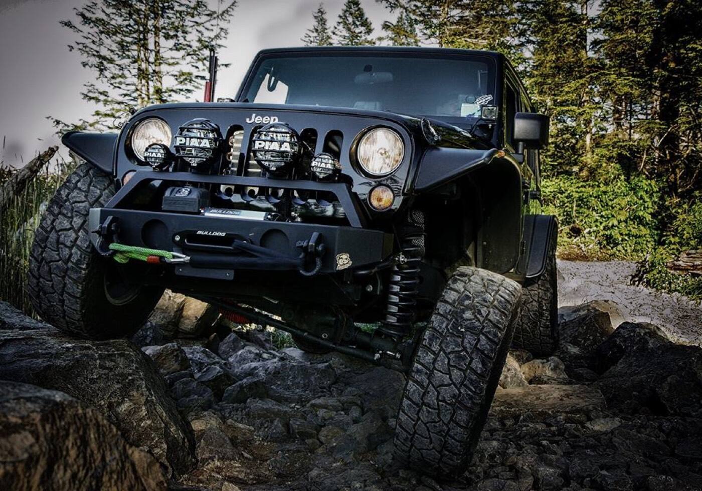 JEEP WRANGLER PIAA 輔助燈實裝（3/9）