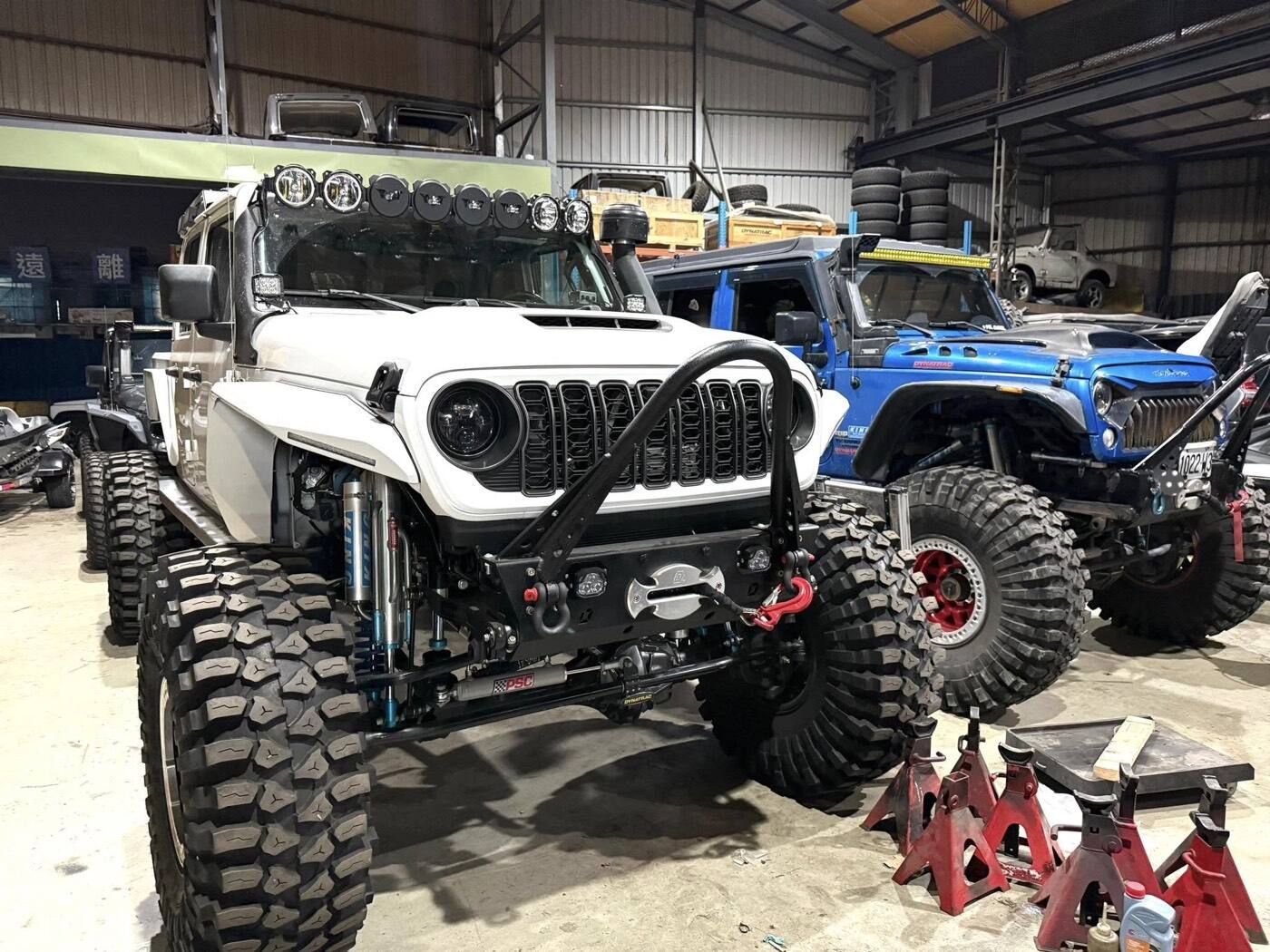JEEP WRANGLER PIAA 輔助燈實裝（6/9）