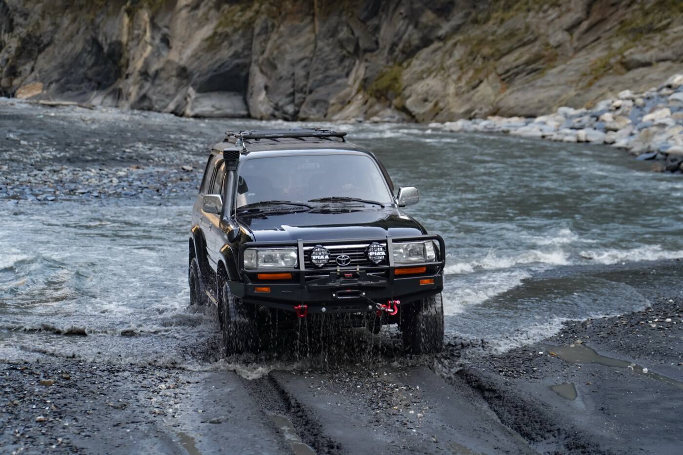 TOYOTA LAND CRUISER PIAA 輔助燈實裝（4/10）