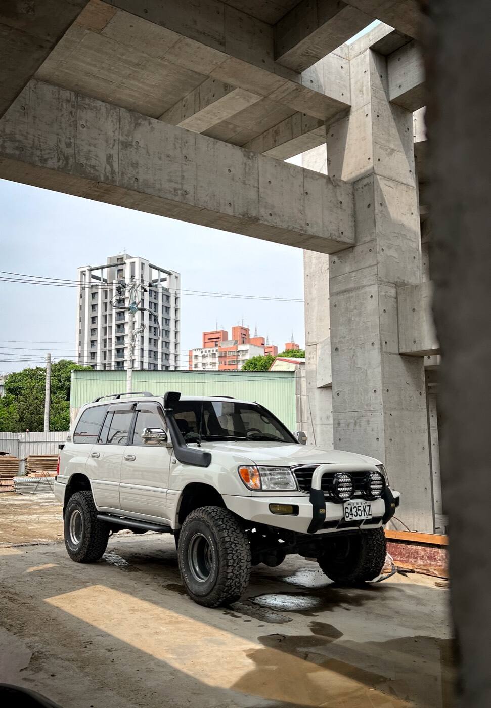 TOYOTA LAND CRUISER PIAA 輔助燈實裝（9/10）