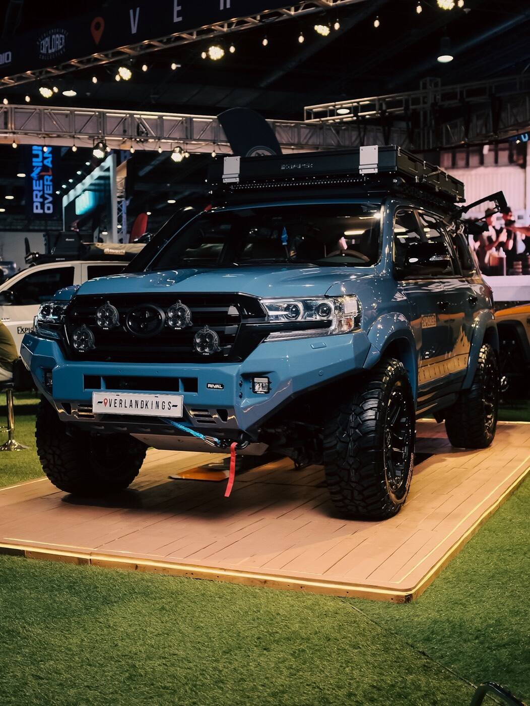 TOYOTA LAND CRUISER 200 PIAA 輔助燈實裝（5/7）