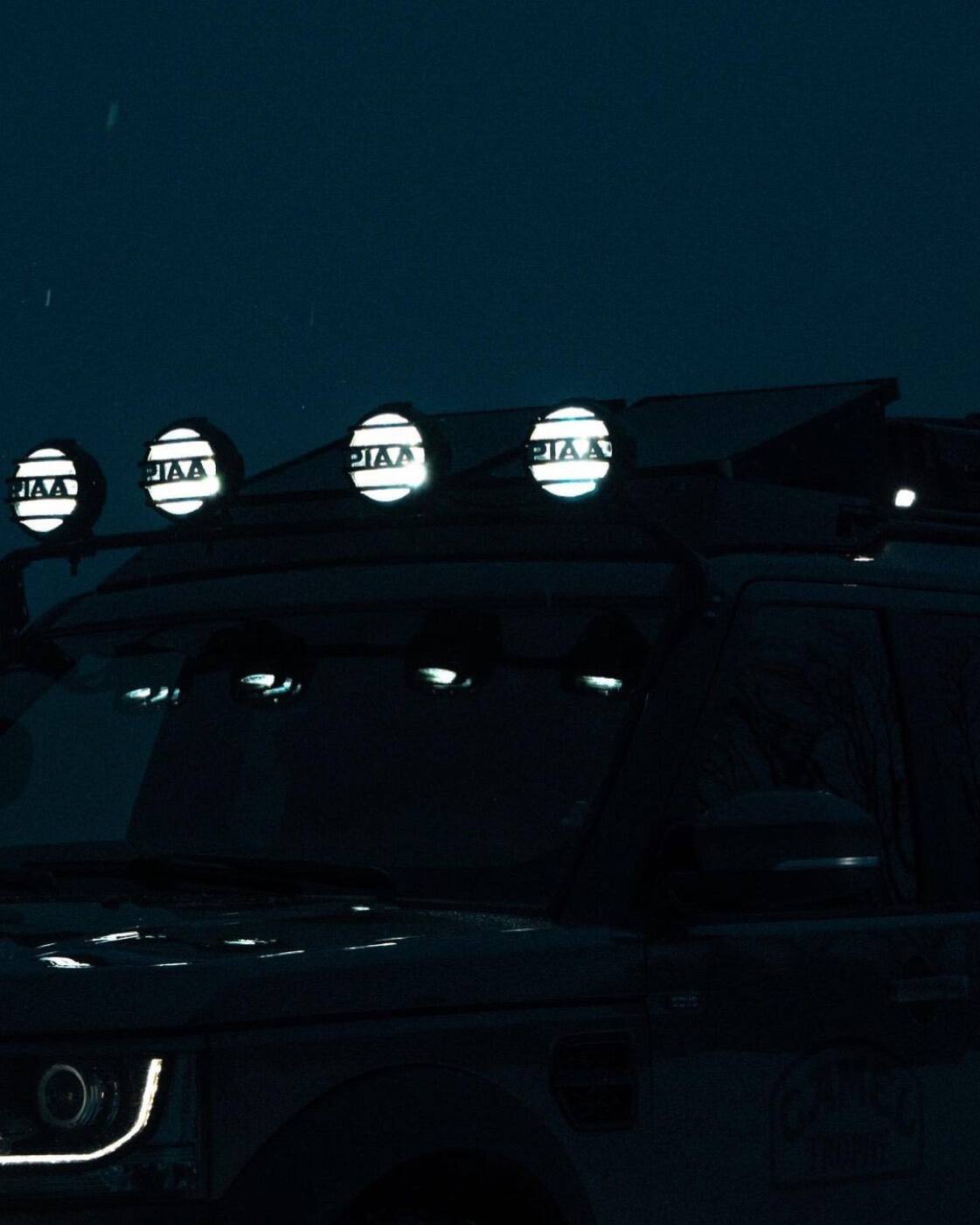 LAND ROVER DEFENDER PIAA 輔助燈實裝（9/9）