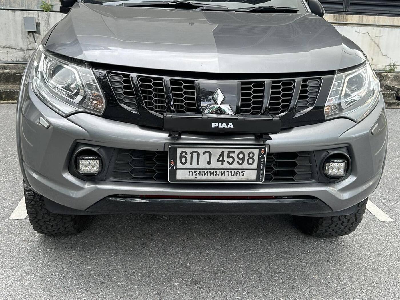 MITSUBISHI PAJERO / CHALLENGER PIAA 輔助燈實裝（3/10）
