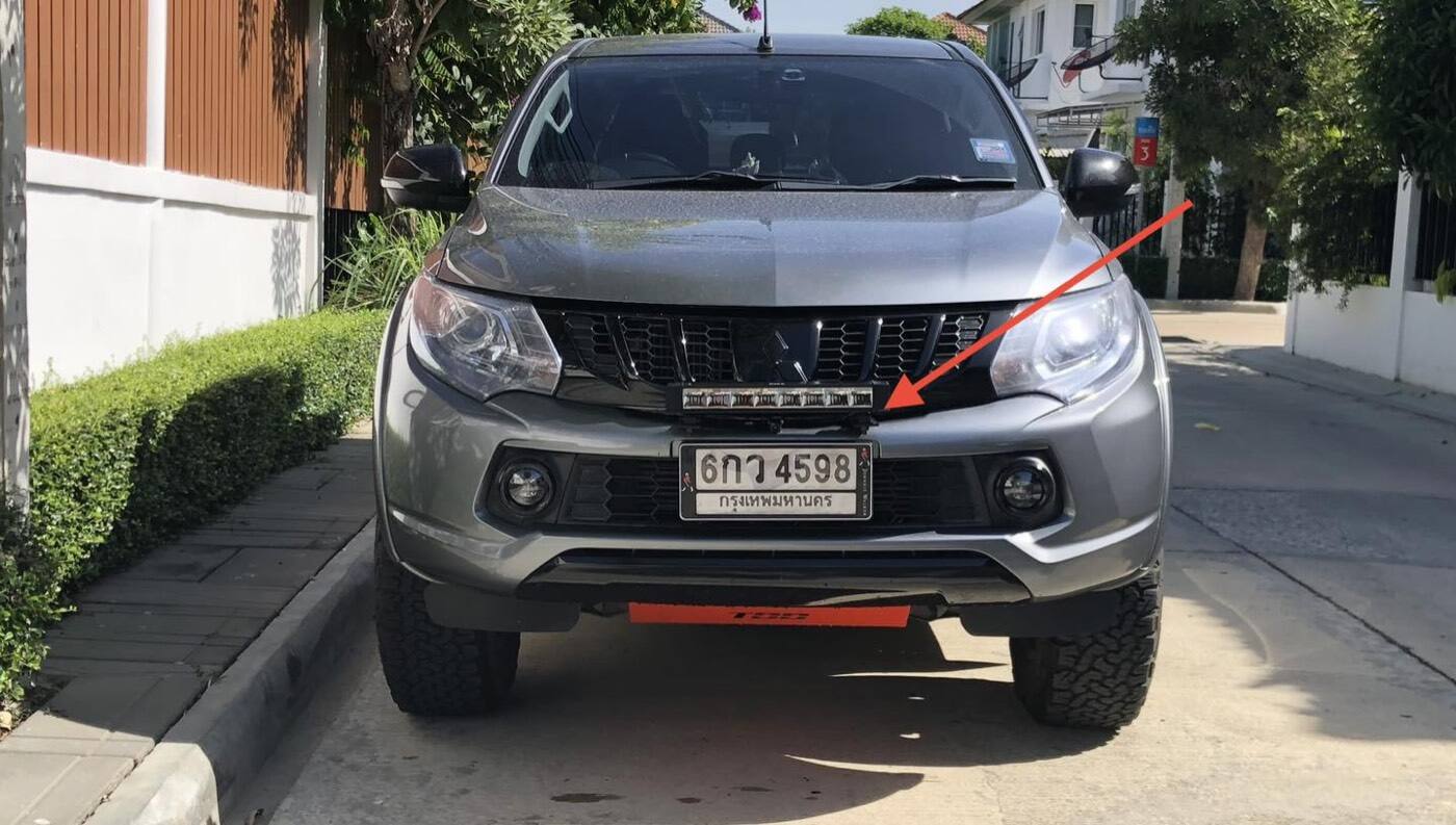 MITSUBISHI PAJERO / CHALLENGER PIAA 輔助燈實裝（8/10）