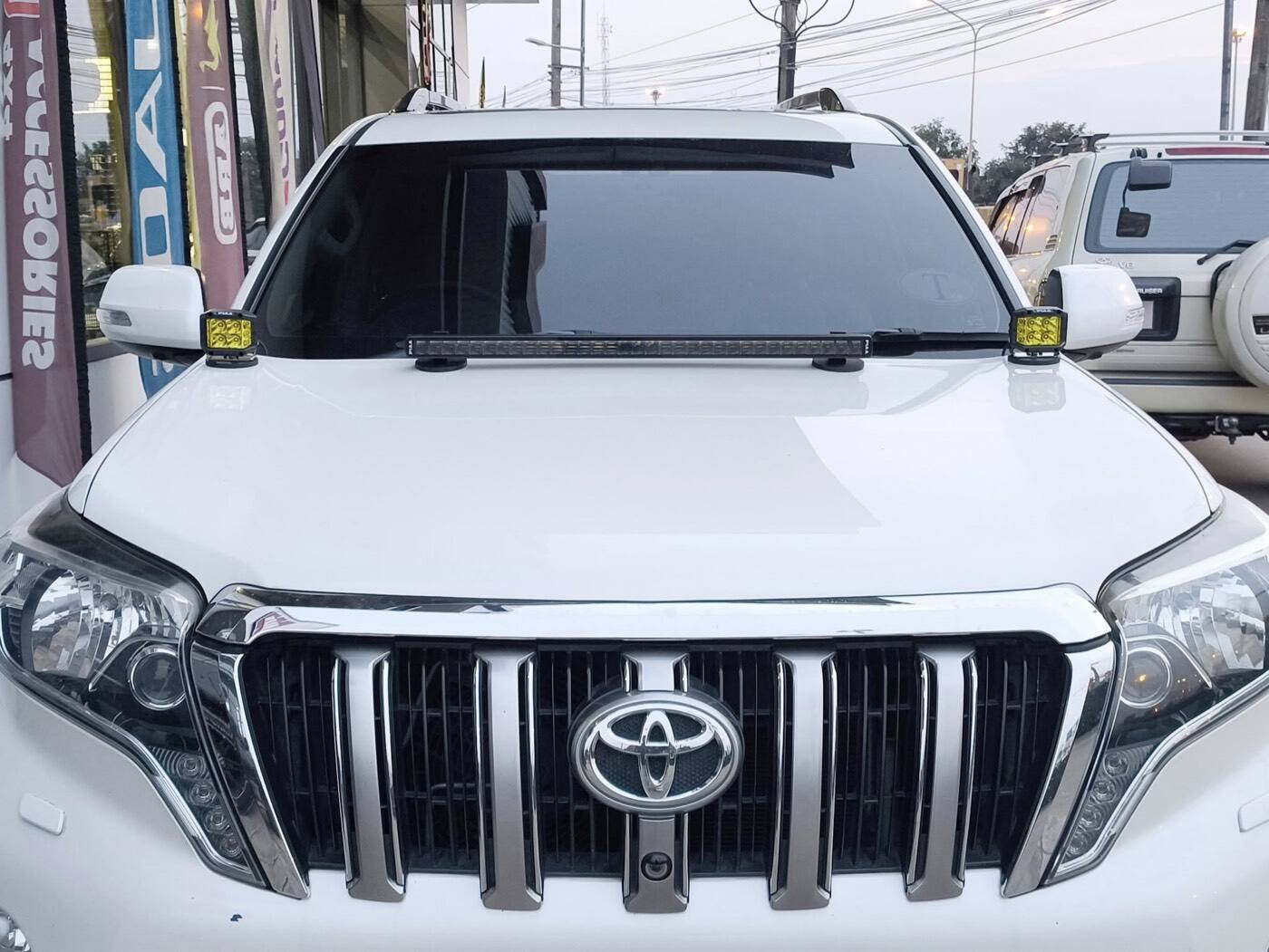 TOYOTA PRADO PIAA 輔助燈實裝（4/10）