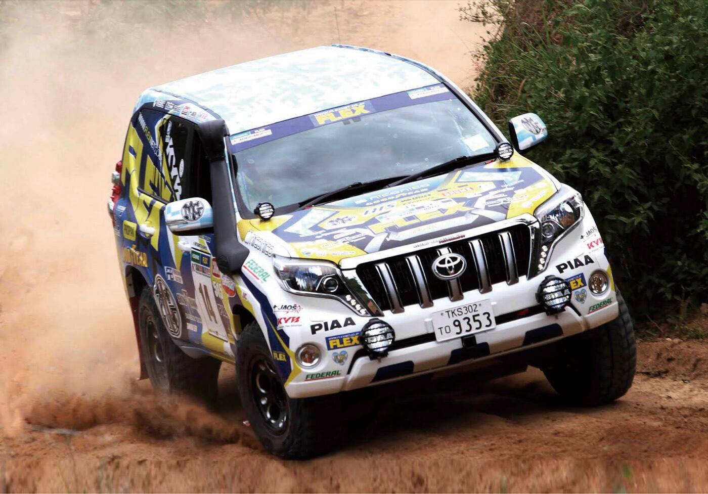 TOYOTA PRADO PIAA 輔助燈實裝（9/10）