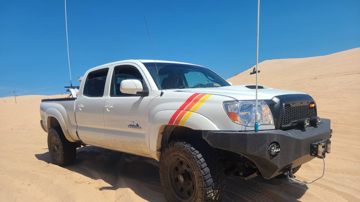 TOYOTA TACOMA PIAA 輔助燈實裝（7/10）