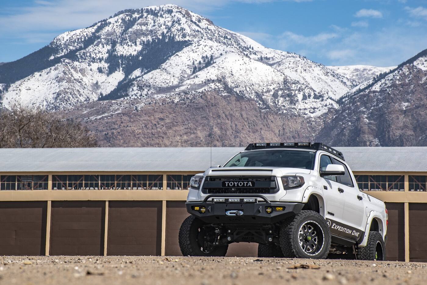 TOYOTA TUNDRA PIAA 輔助燈實裝（5/6）