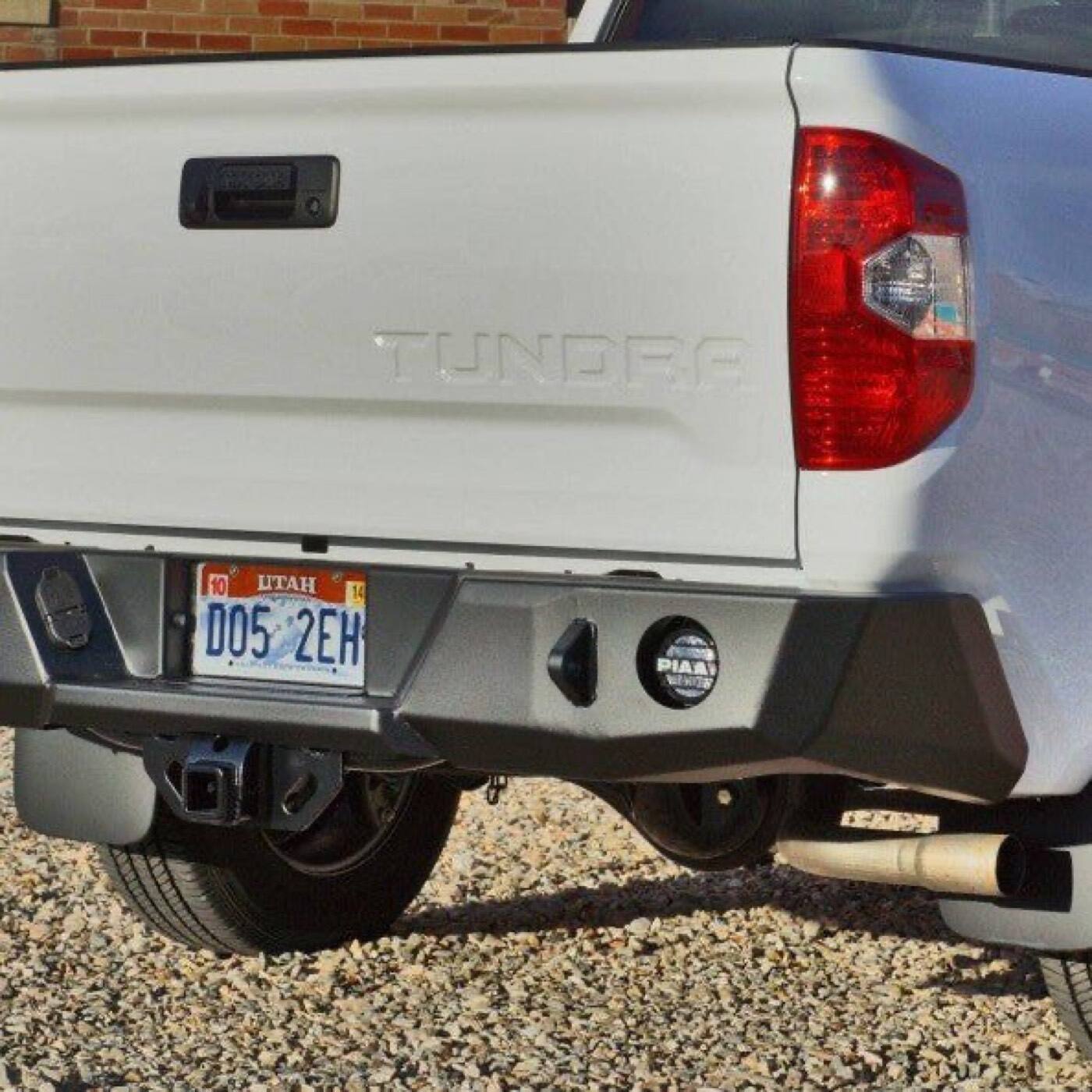 TOYOTA TUNDRA PIAA 輔助燈實裝（6/6）