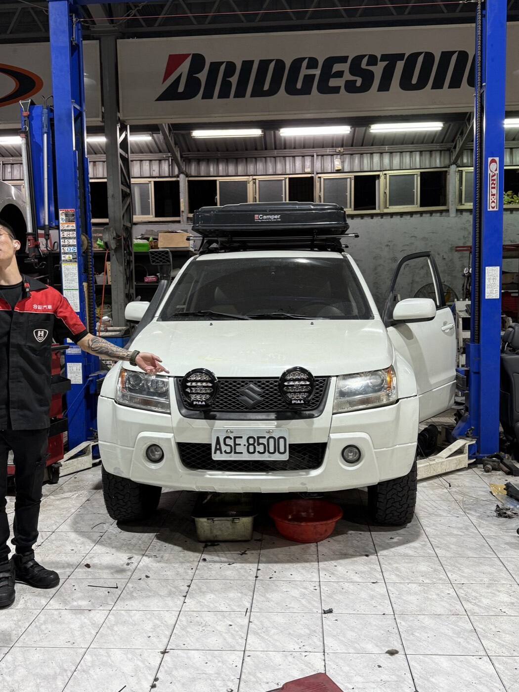 SUZUKI GRAND VITARA PIAA 輔助燈實裝（2/3）