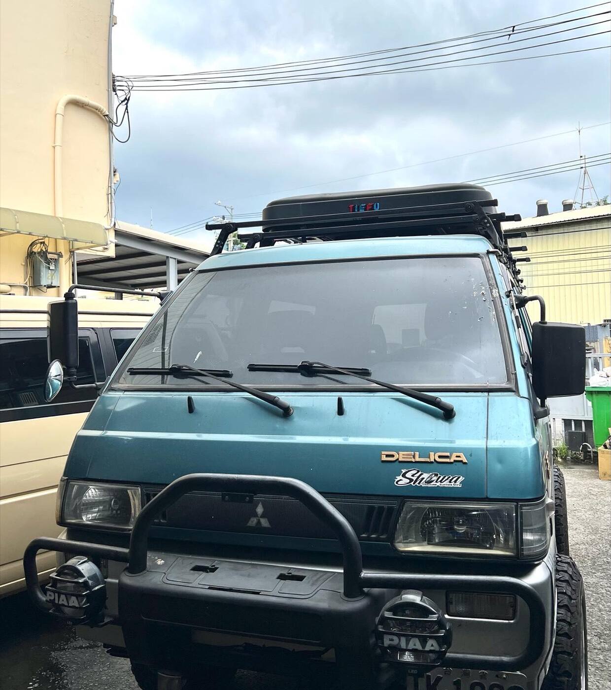 MITSUBISHI DELICA 得利卡 PIAA 輔助燈實裝（6/10）