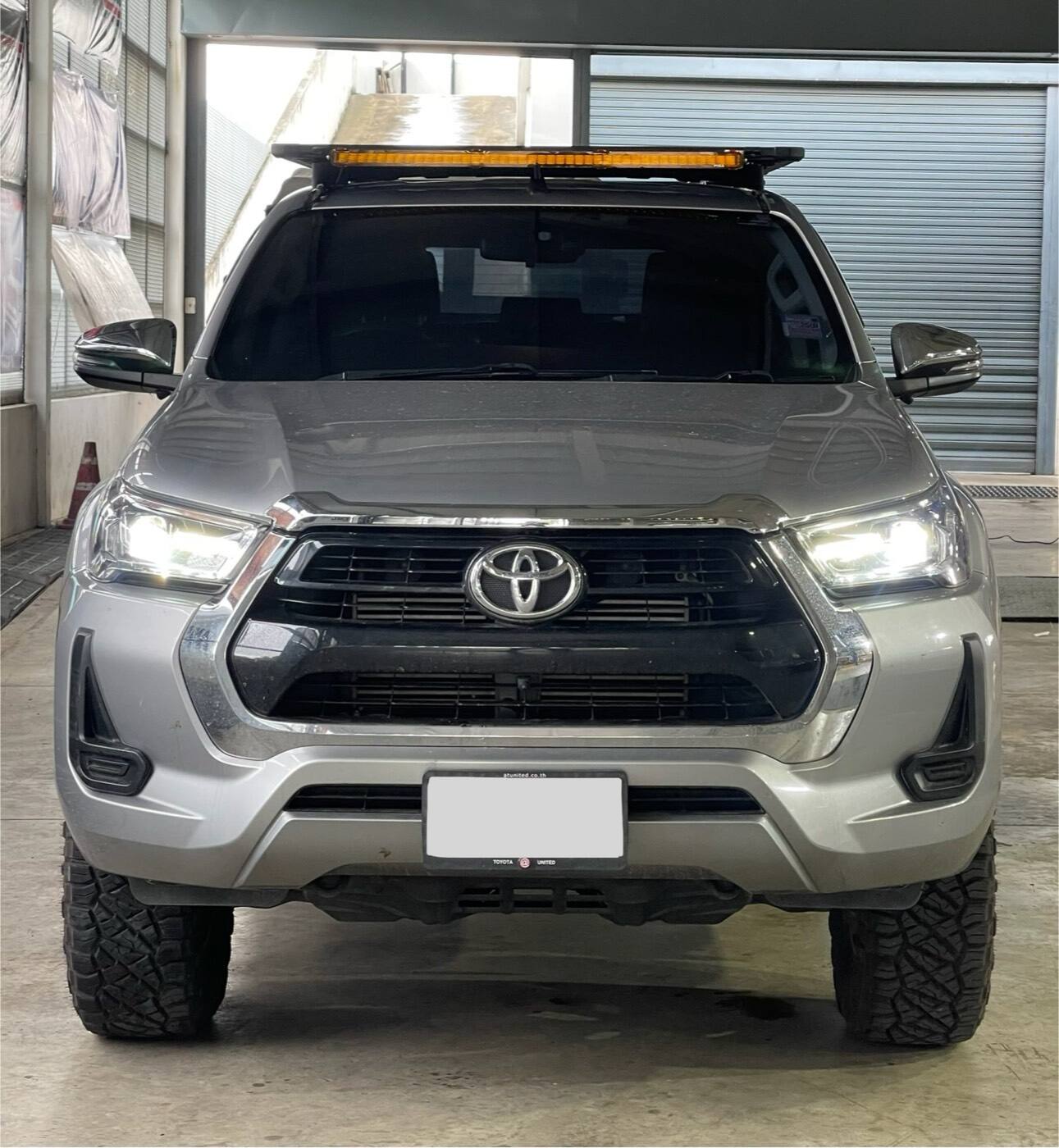 TOYOTA HILUX 海力士 PIAA 輔助燈實裝（5/9）
