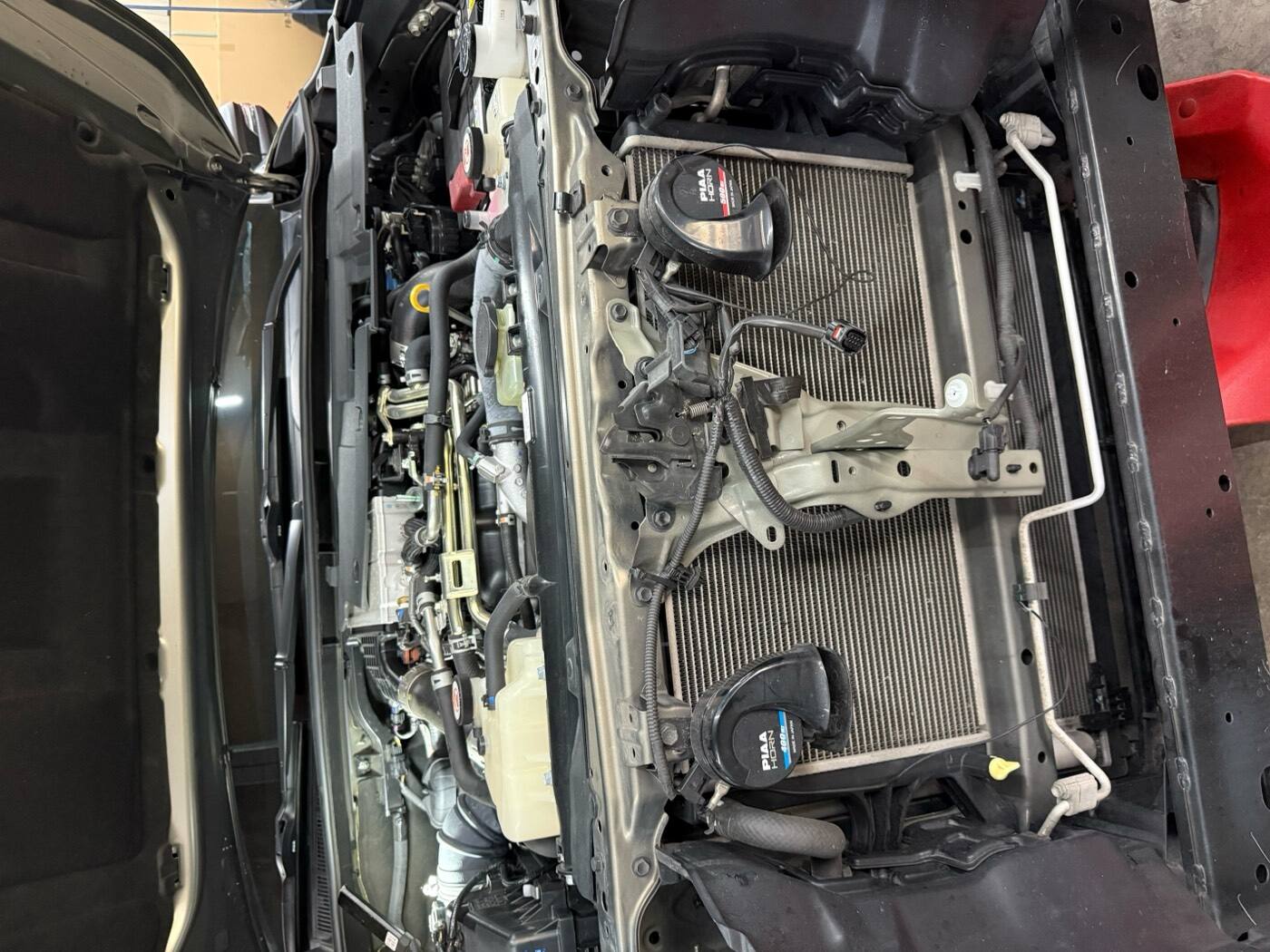 TOYOTA HILUX 海力士 PIAA 輔助燈實裝（7/10）