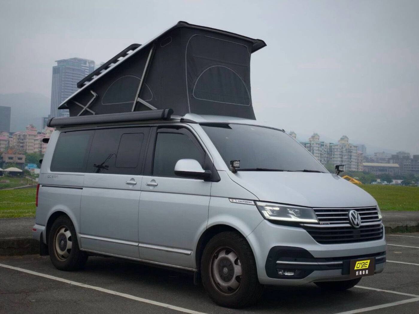 VOLKSWAGEN T6 CALIFORNIA 露營車 PIAA 輔助燈實裝（5/9）
