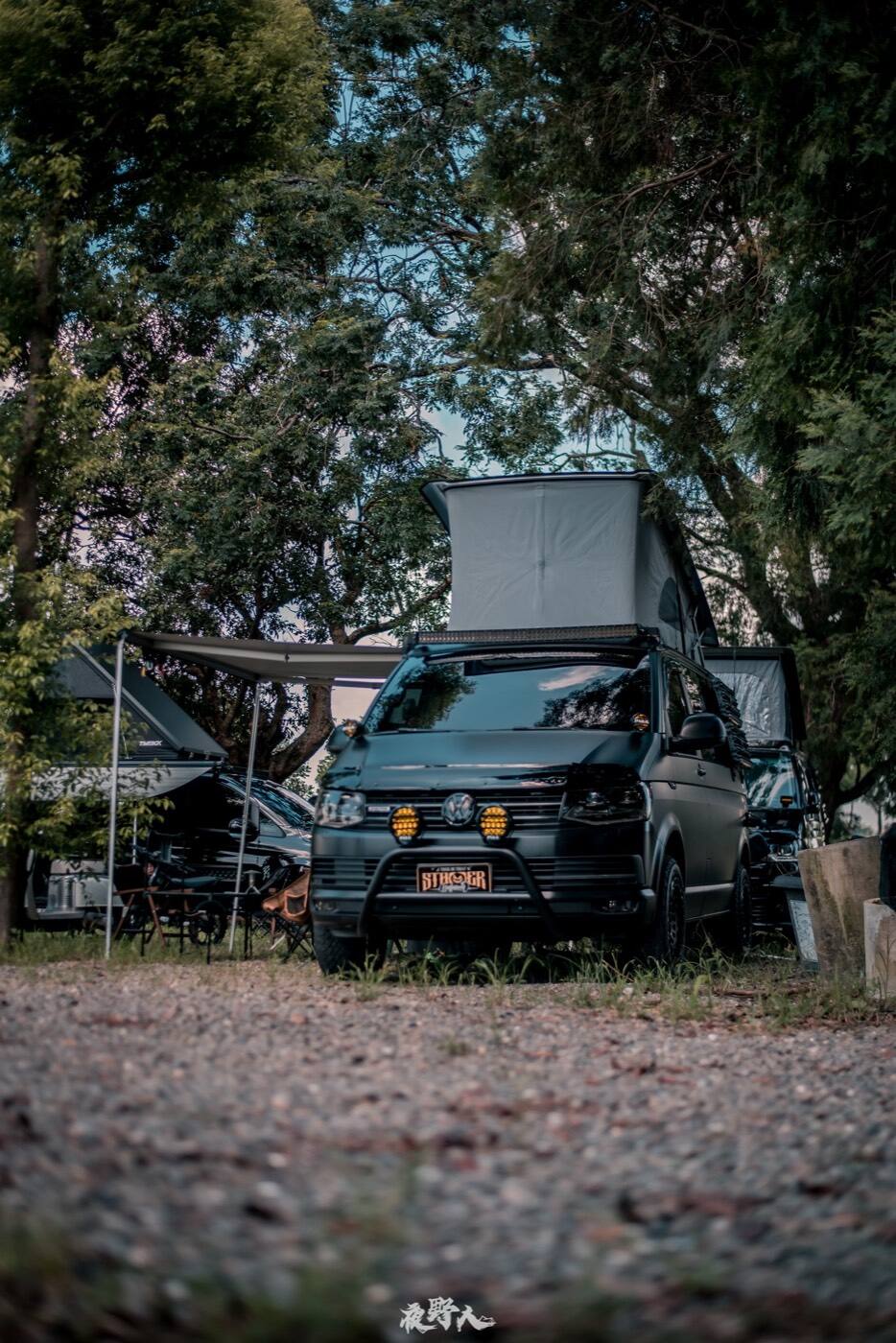 VOLKSWAGEN T6 CALIFORNIA 露營車 PIAA 輔助燈實裝（8/9）