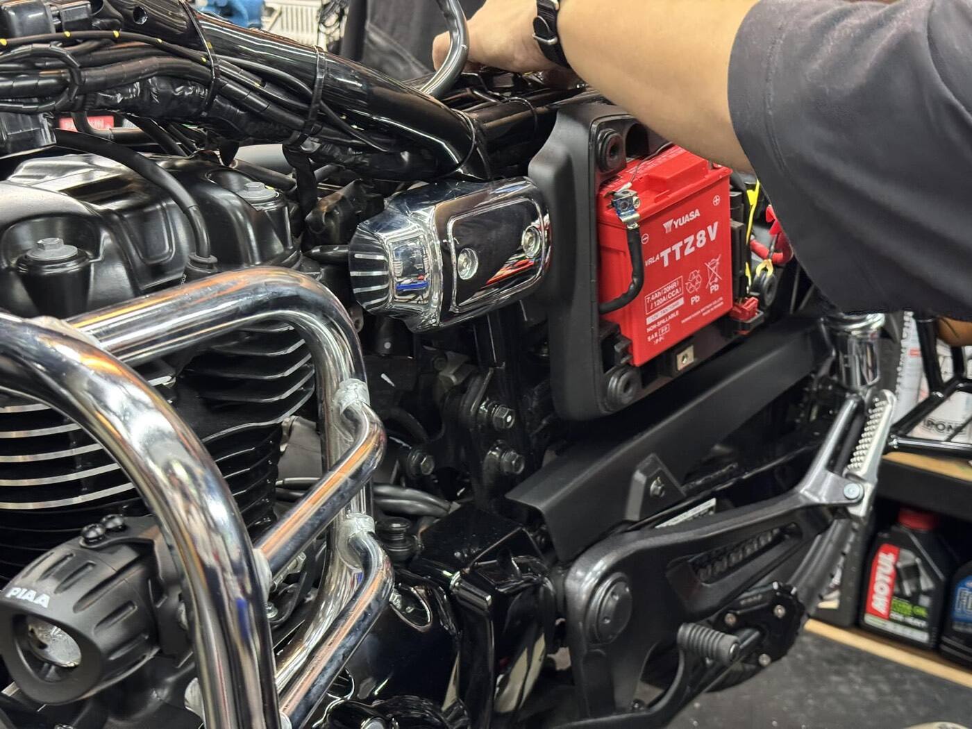 HONDA CB350 PIAA 輔助燈實裝（6/9）