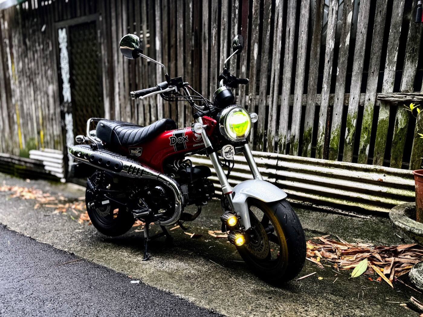 HONDA DAX125 PIAA 輔助燈實裝（4/8）
