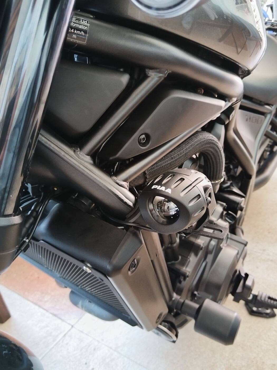 HONDA REBEL 1100 PIAA 輔助燈實裝（2/2）
