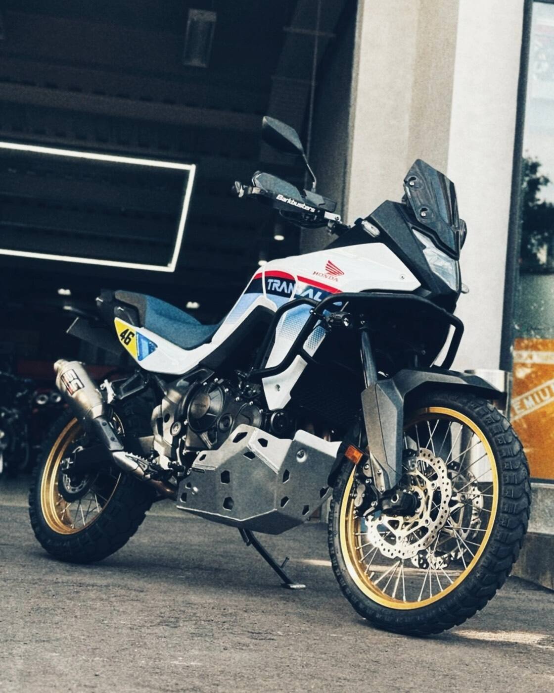 HONDA TRANSALP XL750 PIAA 輔助燈實裝（5/7）
