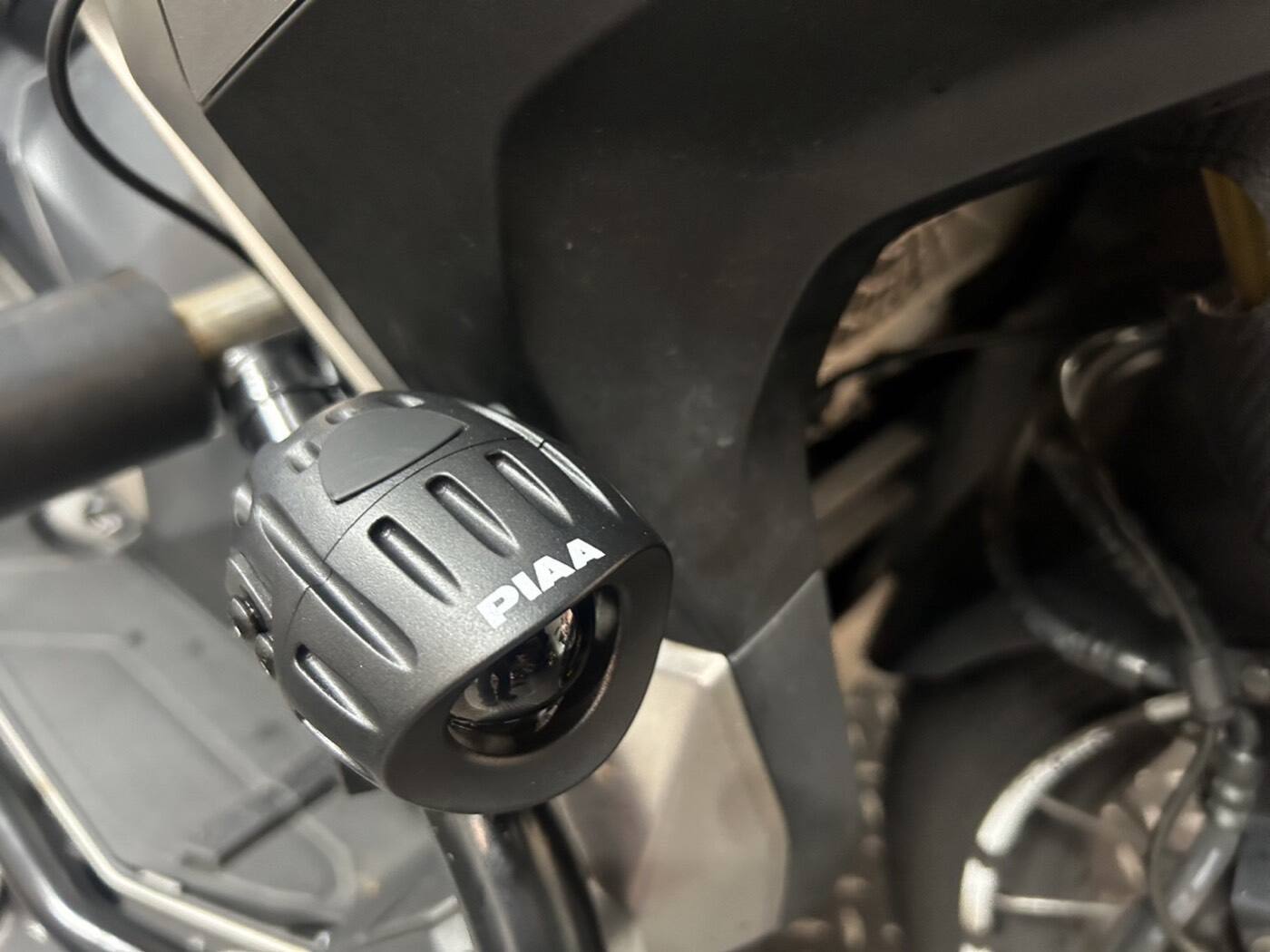 HONDA X-ADV PIAA 輔助燈實裝（3/10）