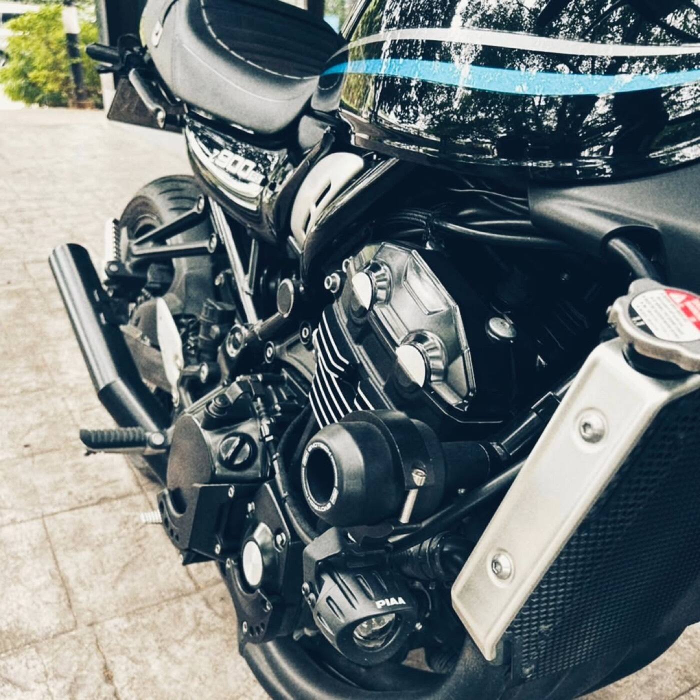 KAWASAKI Z900RS PIAA 輔助燈實裝（2/5）