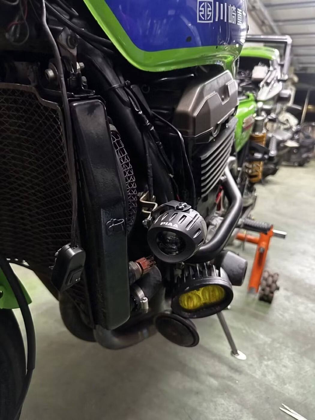 KAWASAKI Z900RS PIAA 輔助燈實裝（5/5）