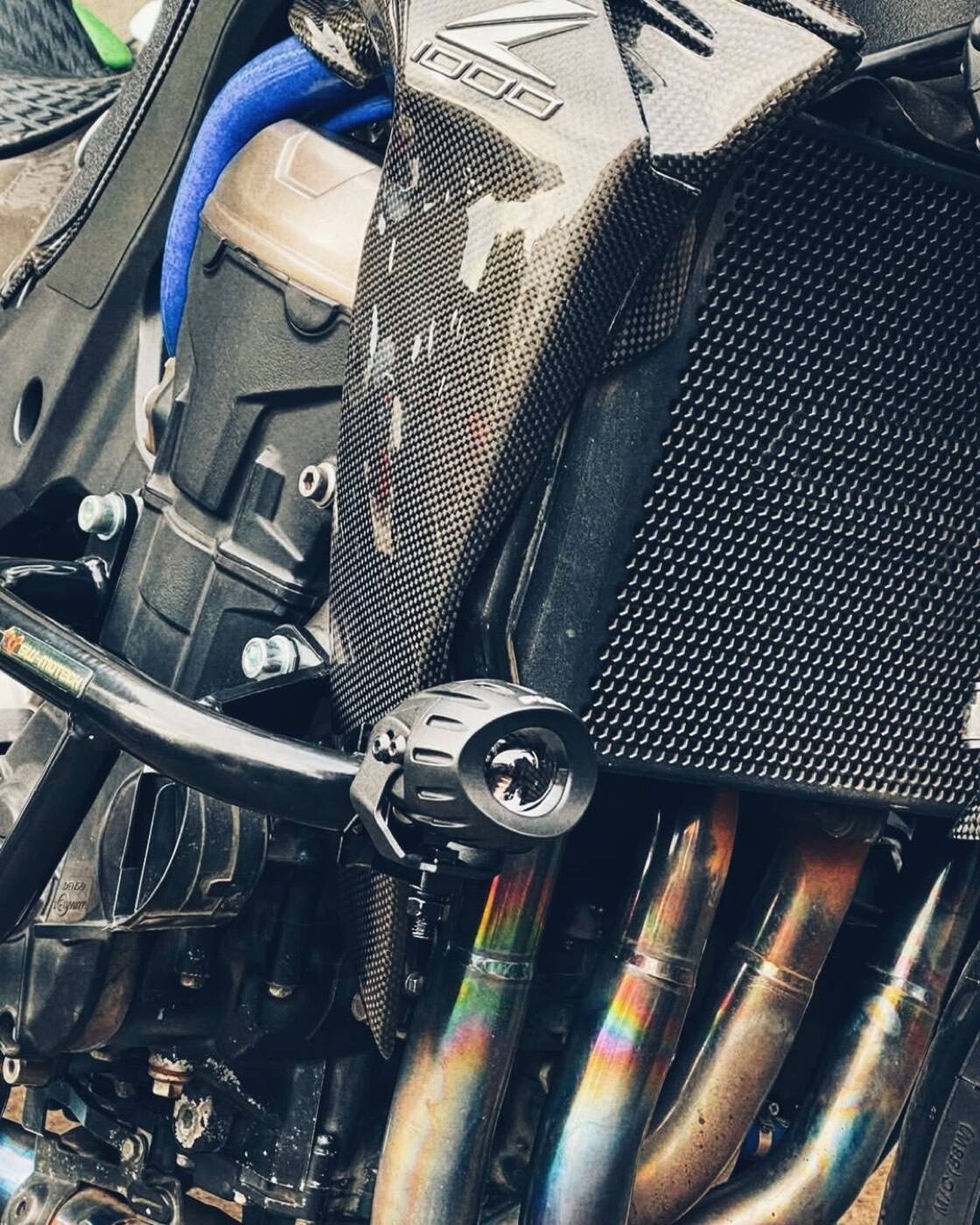 KAWASAKI Z1000 PIAA 輔助燈實裝（2/4）
