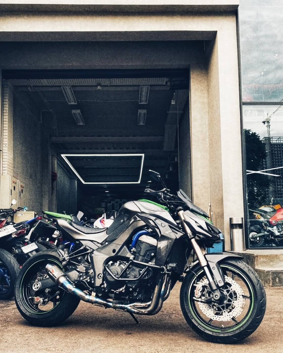 KAWASAKI Z1000 PIAA 輔助燈實裝（4/4）