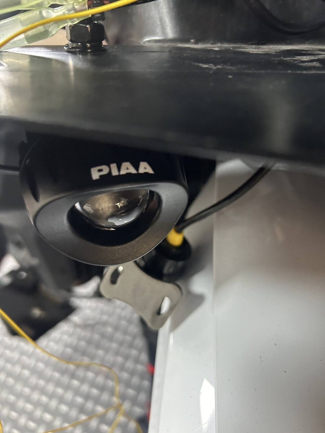 KTM 890 SMT PIAA 輔助燈實裝（3/6）