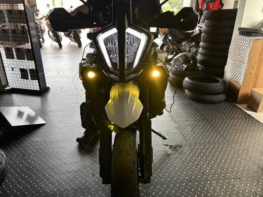 KTM 890 SMT PIAA 輔助燈實裝案例 C068