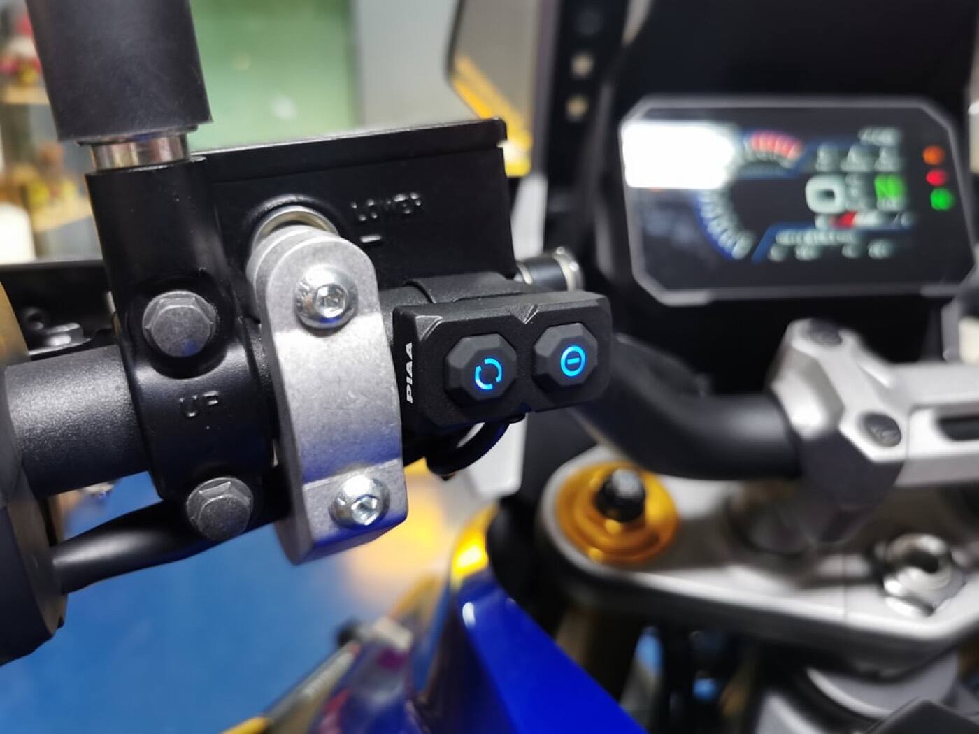 SUZUKI V-STROM 1050 DE PIAA 輔助燈實裝（3/3）